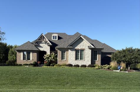 1854 West Forestview Drive Sycamore IL 60178