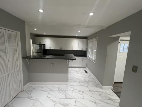 17056 Burnham Avenue Lansing IL 60438