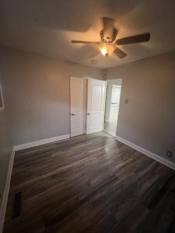17056 Burnham Avenue Lansing IL 60438