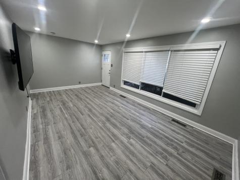 17056 Burnham Avenue Lansing IL 60438