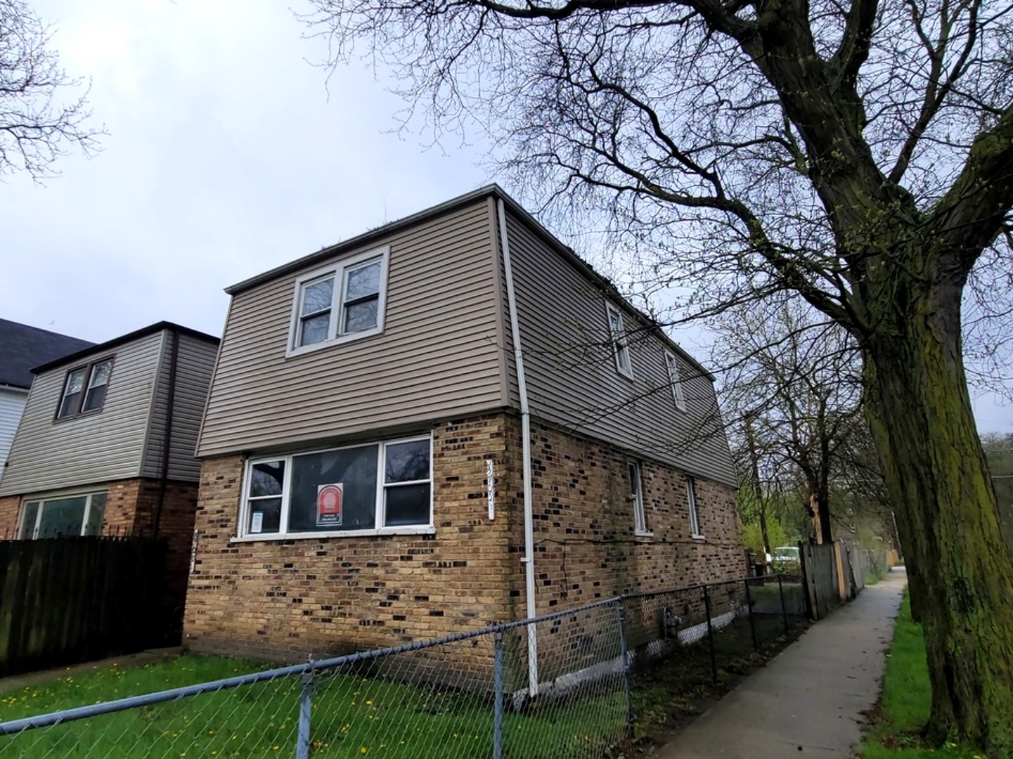 5700 South Lowe Avenue Chicago IL 60621
