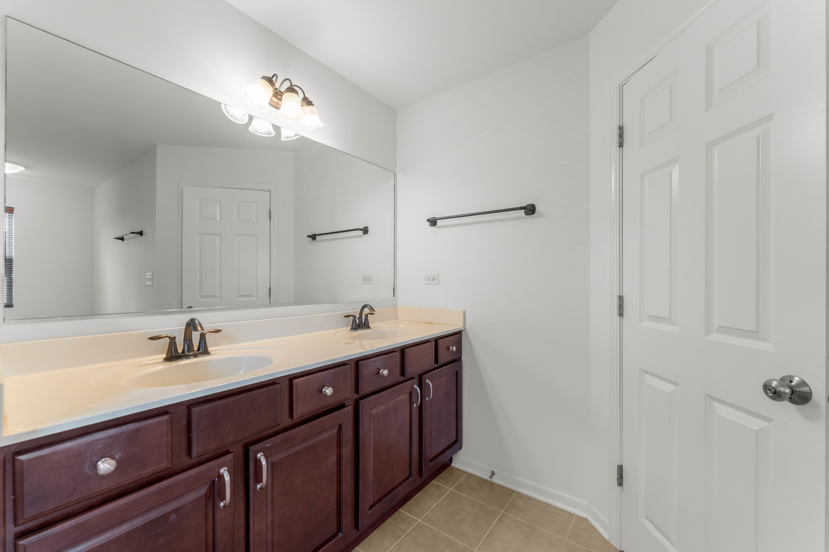 2715 Blakely Lane Naperville IL 60540