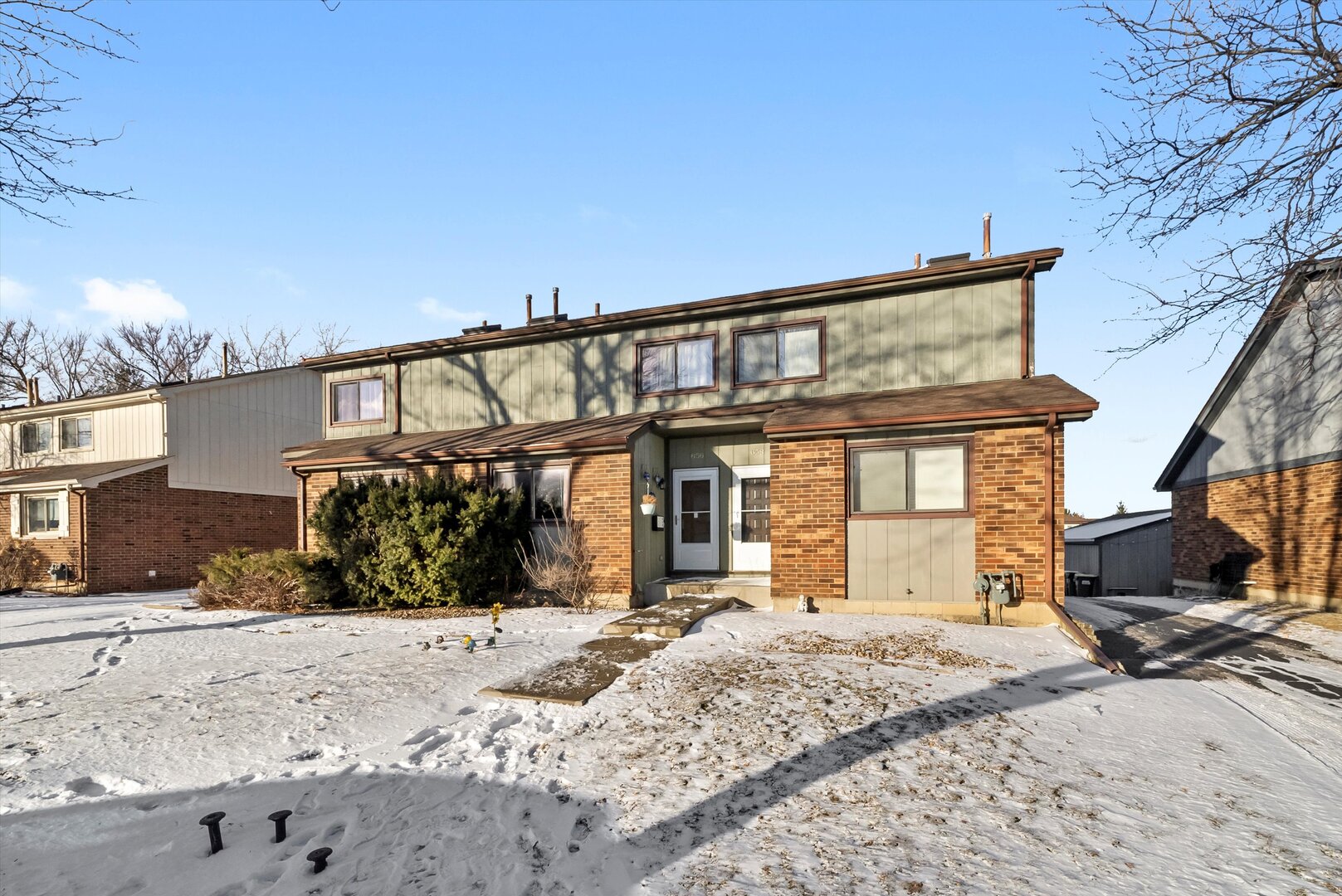 656 Rosner Drive Roselle IL 60172