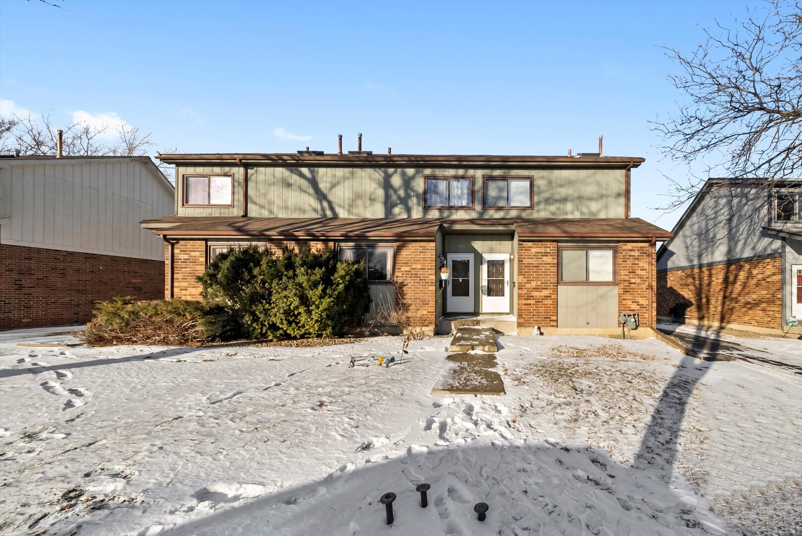 656 Rosner Drive Roselle IL 60172