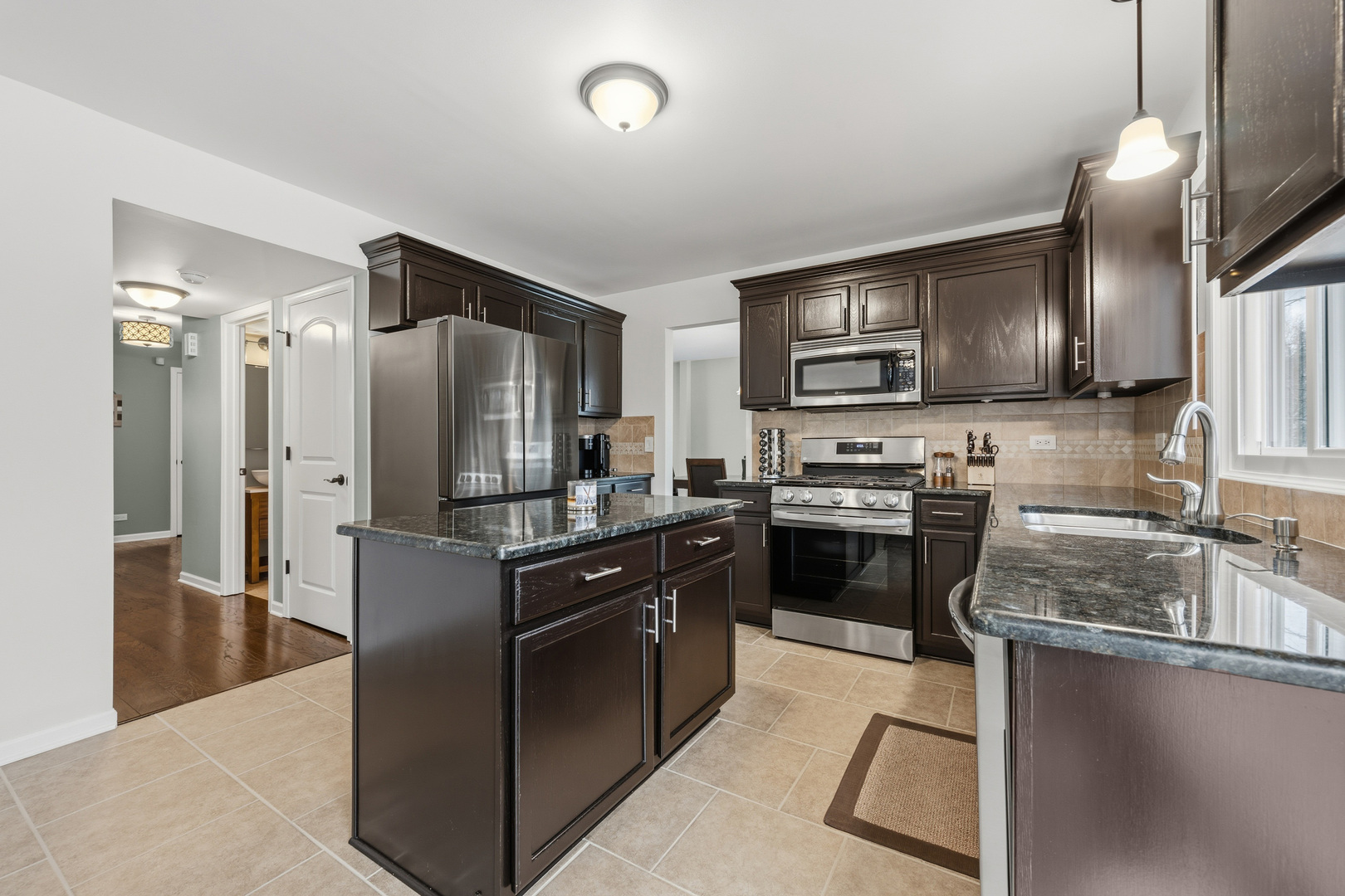 13 Callery Court Bolingbrook IL 60490