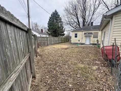 2437 33RD Avenue Rock Island IL 61201
