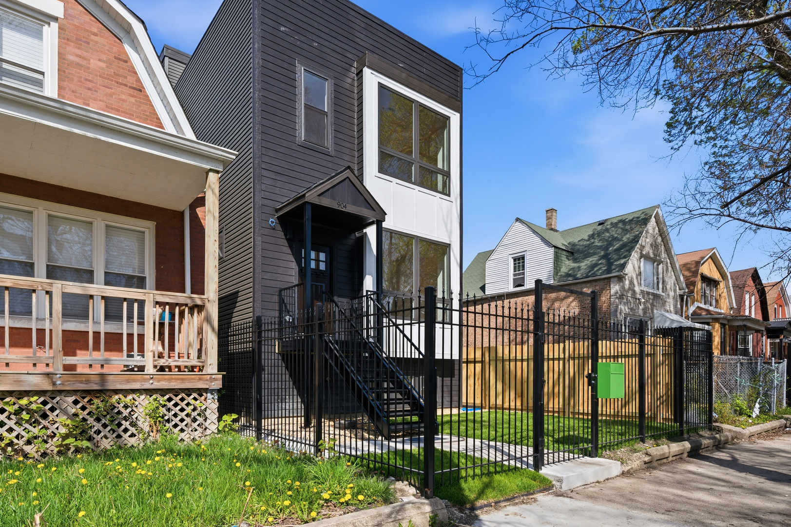 904 North Trumbull Avenue Chicago IL 60651