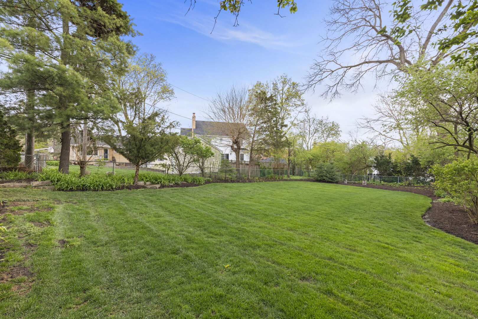 283 Hillside Avenue Glen Ellyn IL 60137