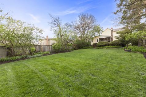 283 Hillside Avenue Glen Ellyn IL 60137