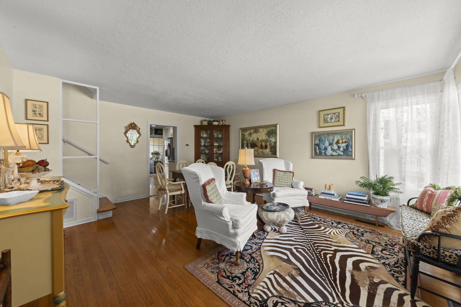 283 Hillside Avenue Glen Ellyn IL 60137