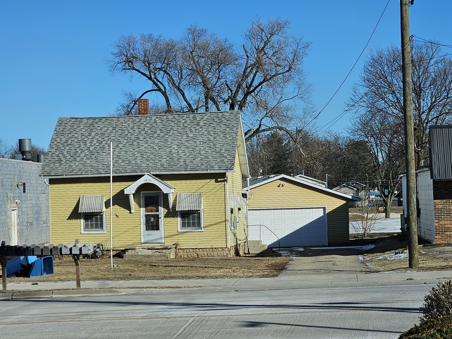 1816 Locust Street Sterling IL 61081