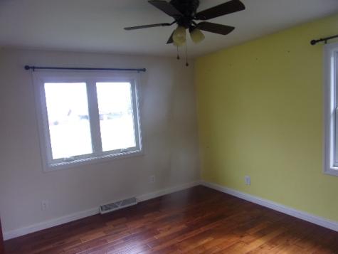 902 East Richardson Street Farmer City IL 61842