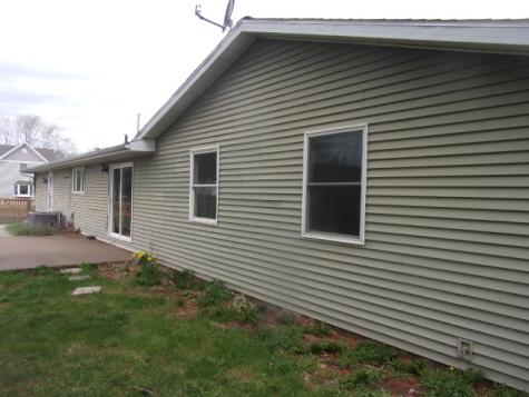 902 East Richardson Street Farmer City IL 61842
