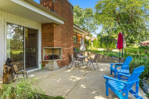 1002 Bruce Drive Elgin IL 60120