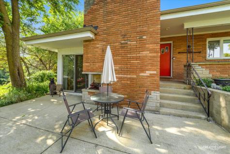 1002 Bruce Drive Elgin IL 60120