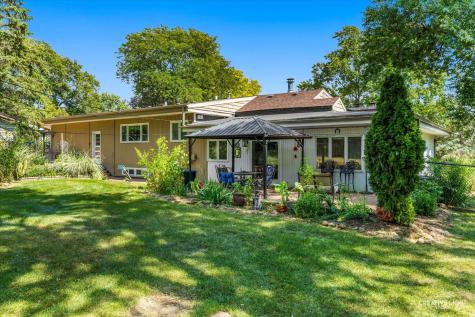 1002 Bruce Drive Elgin IL 60120