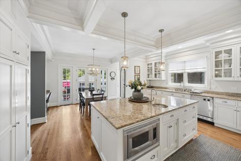 197 Woodside Road Riverside IL 60546