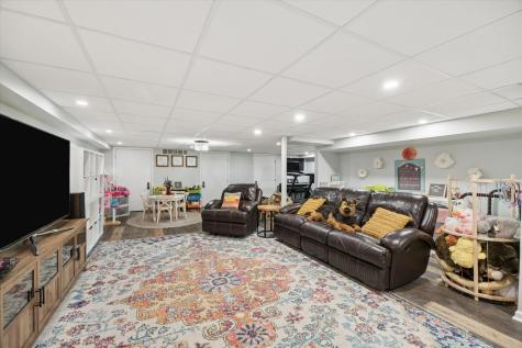 197 Woodside Road Riverside IL 60546