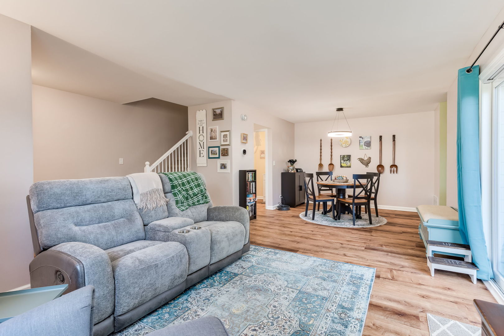 6 Fernwood Drive Bolingbrook IL 60440