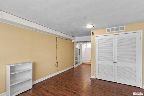 2552 37TH Avenue Rock Island IL 61201