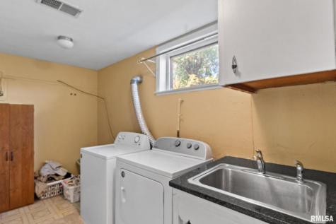 2552 37TH Avenue Rock Island IL 61201