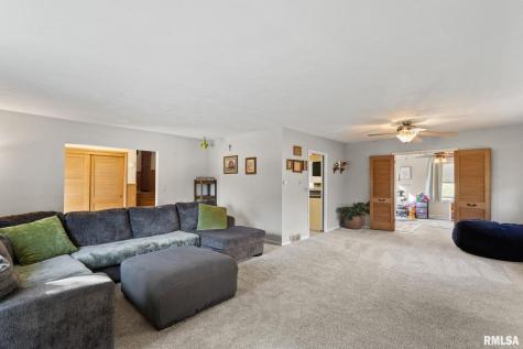 2552 37TH Avenue Rock Island IL 61201