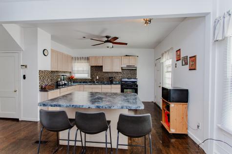1318 North Menard Avenue Chicago IL 60651