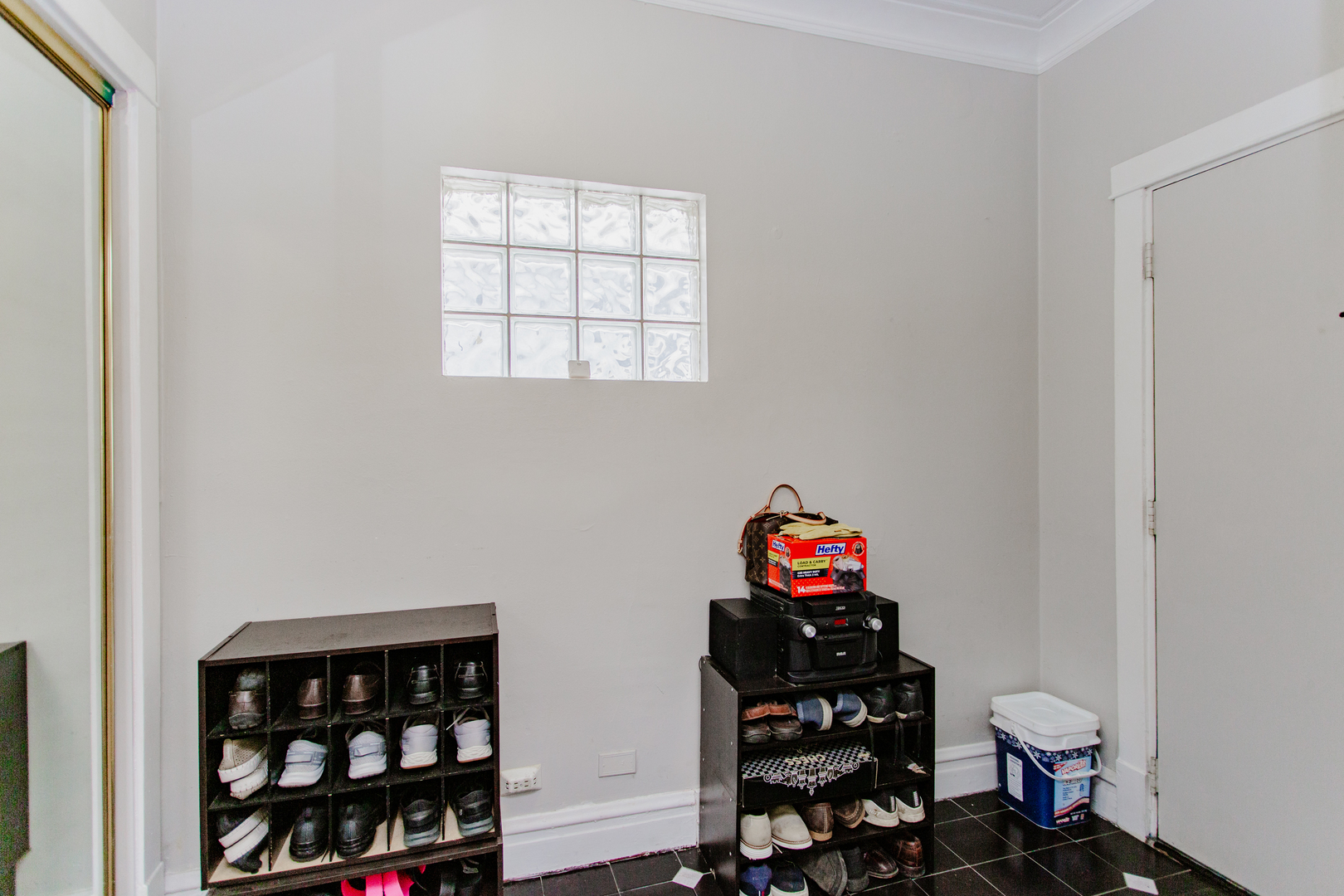 1318 North Menard Avenue Chicago IL 60651