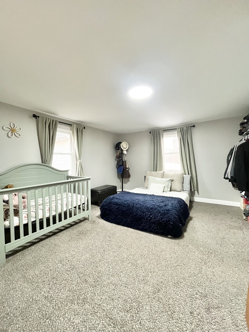 906 Grove Street Aurora IL 60505