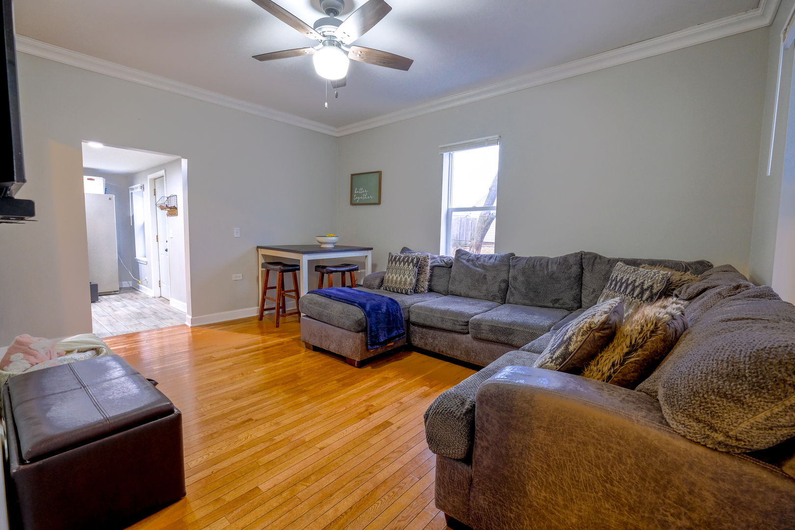 906 Grove Street Aurora IL 60505