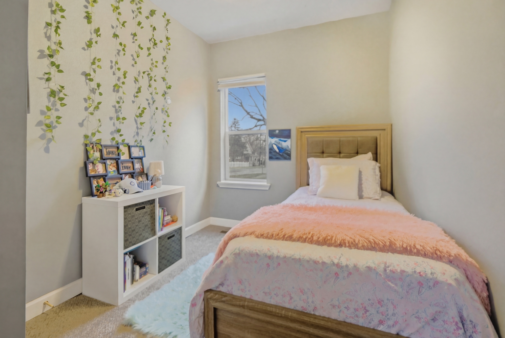 906 Grove Street Aurora IL 60505