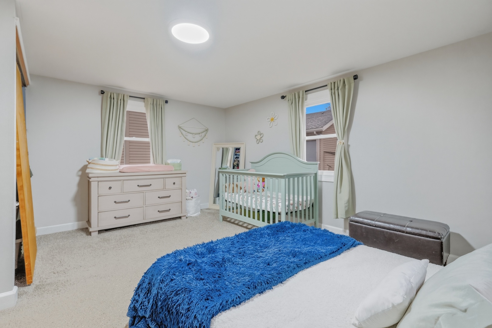 906 Grove Street Aurora IL 60505