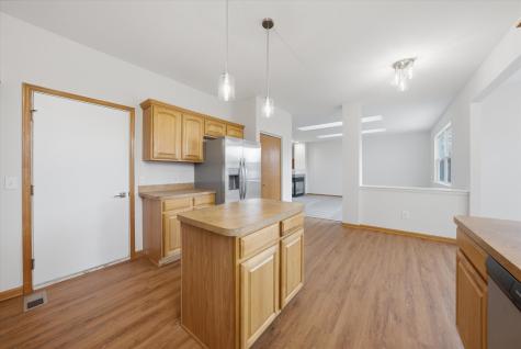 646 South Cadillac Circle Romeoville IL 60446