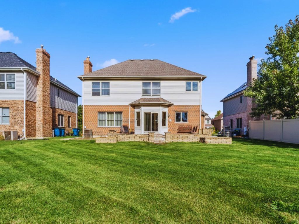 427 West Natoma Avenue Addison IL 60101