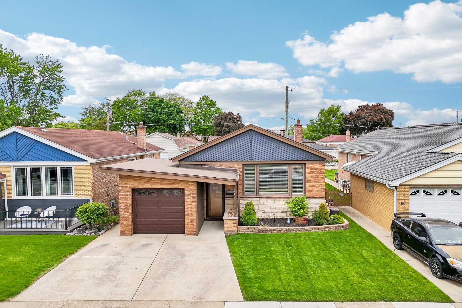 5742 South Rutherford Avenue Chicago IL 60638