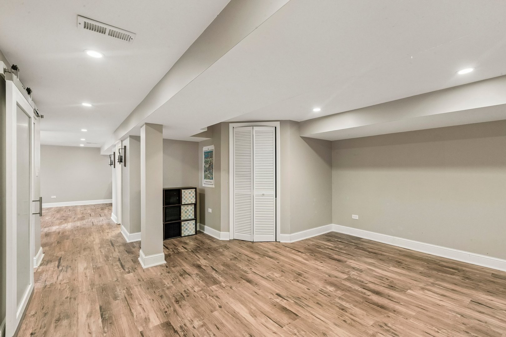 5742 South Rutherford Avenue Chicago IL 60638