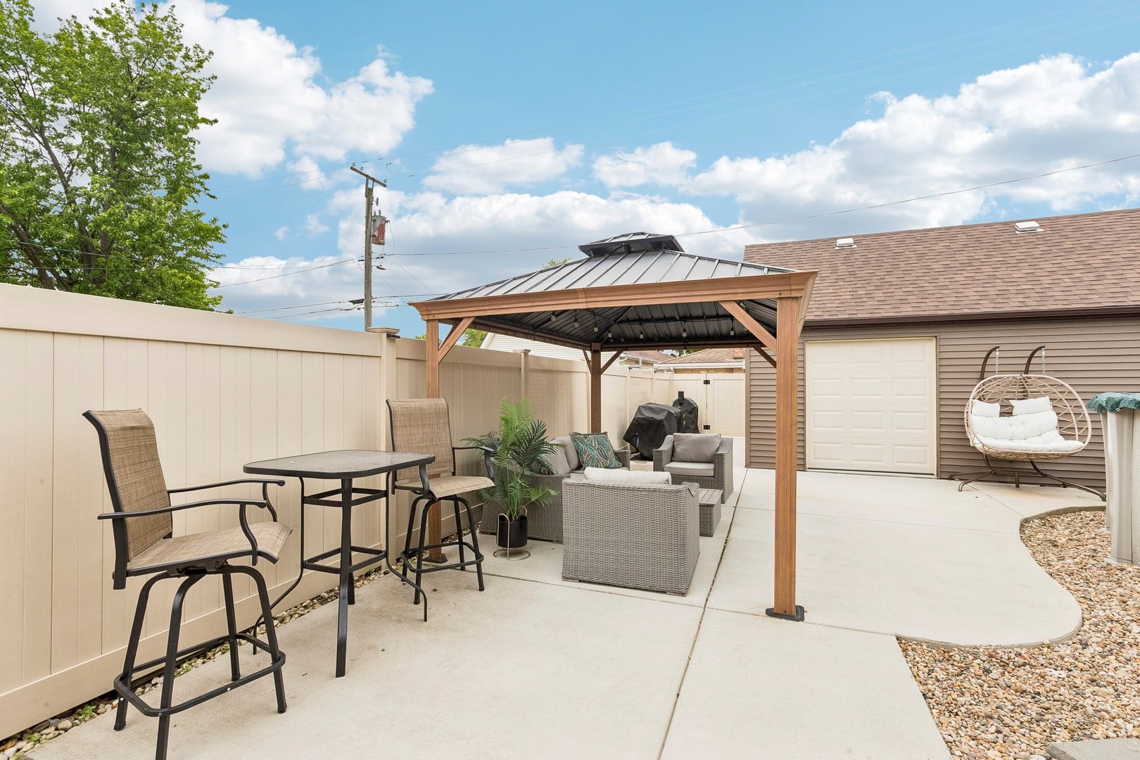 5742 South Rutherford Avenue Chicago IL 60638