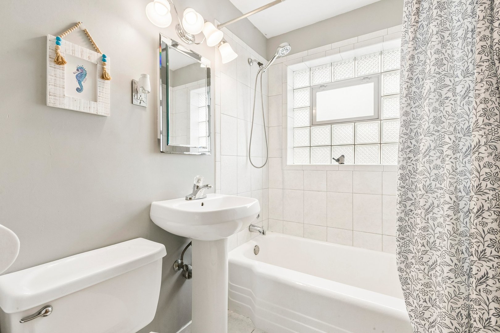 5742 South Rutherford Avenue Chicago IL 60638