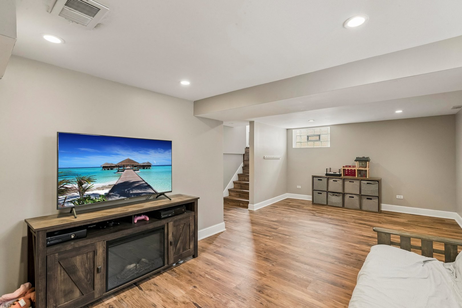 5742 South Rutherford Avenue Chicago IL 60638