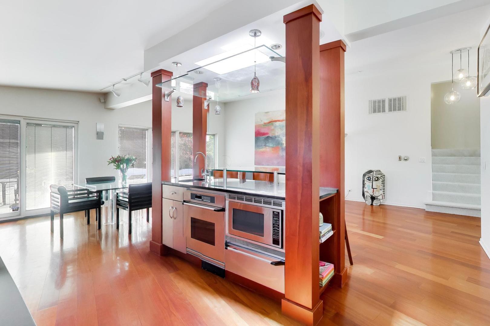 2717 Lincoln Lane Wilmette IL 60091