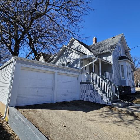 945 North Avenue Rockford IL 61103