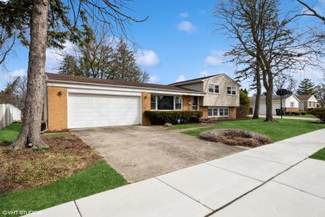 2208 North Champlain Street Arlington Heights IL 60004