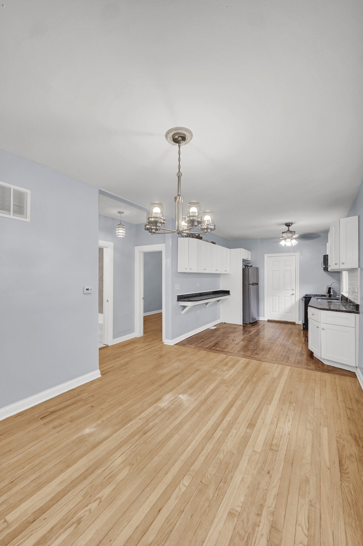 7316 South Woodlawn Avenue Chicago IL 60619