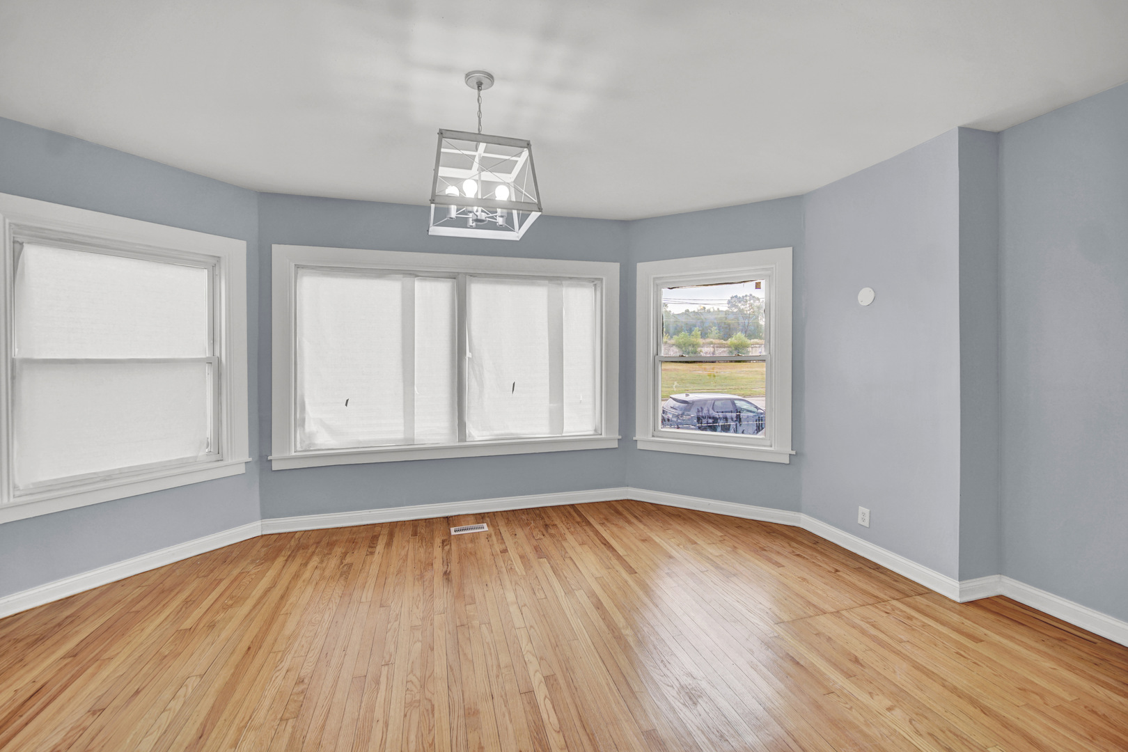 7316 South Woodlawn Avenue Chicago IL 60619