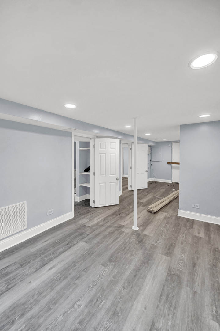 7316 South Woodlawn Avenue Chicago IL 60619