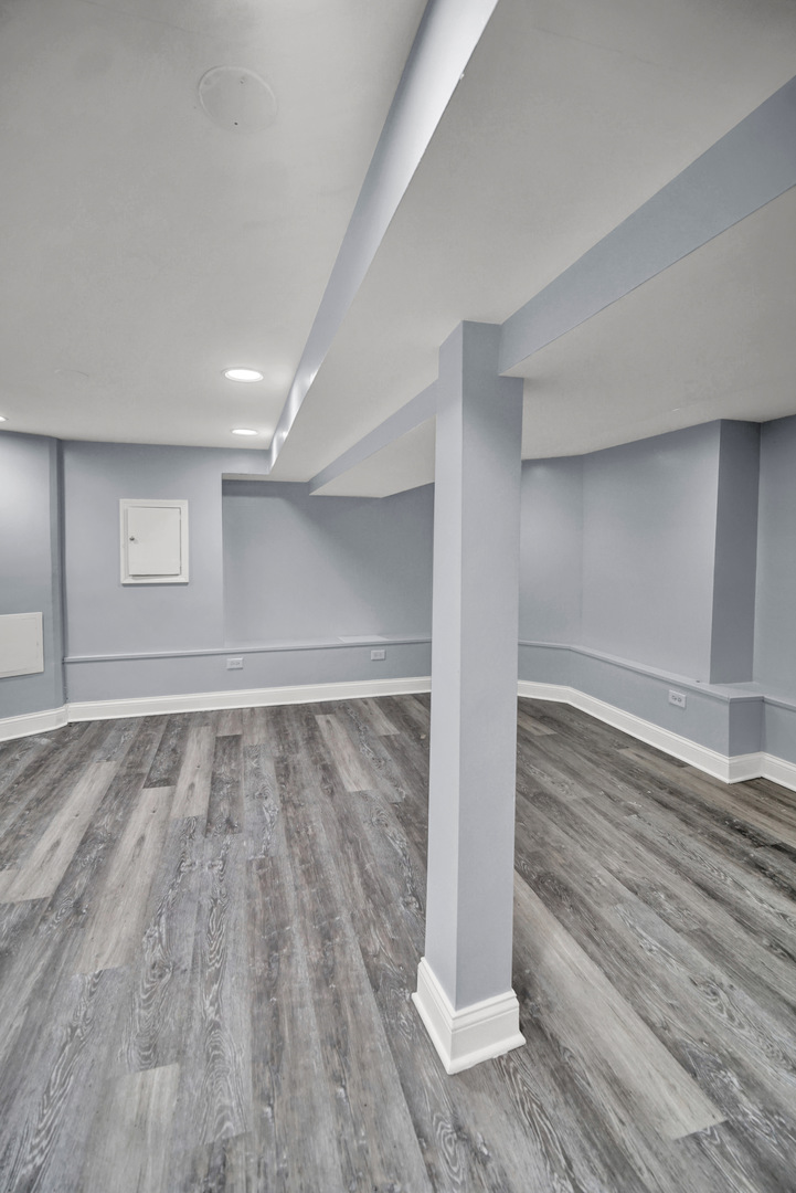 7316 South Woodlawn Avenue Chicago IL 60619