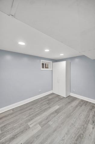 7316 South Woodlawn Avenue Chicago IL 60619