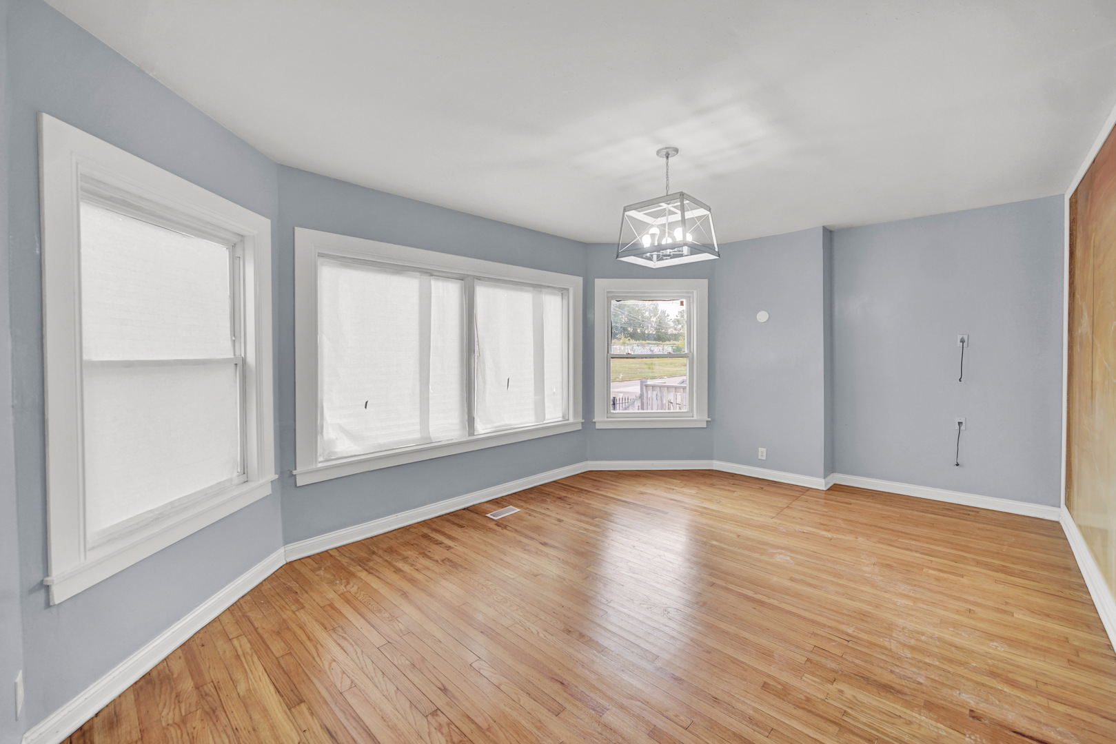 7316 South Woodlawn Avenue Chicago IL 60619
