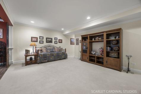 1028 Crestwood Circle St. Charles IL 60175