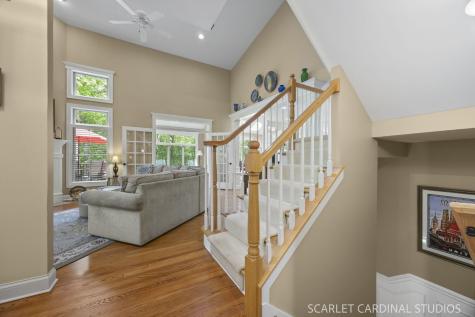 1028 Crestwood Circle St. Charles IL 60175